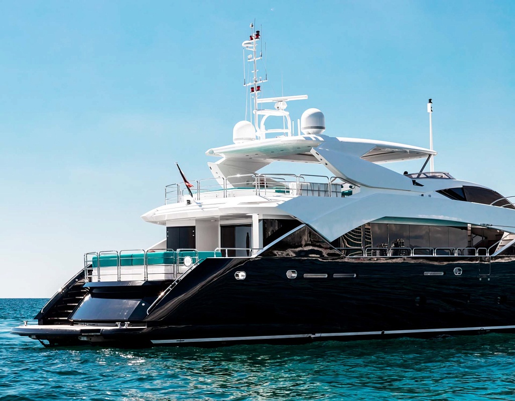 Аренда мега яхты 	Sunseeker 115 Predator в Сочи